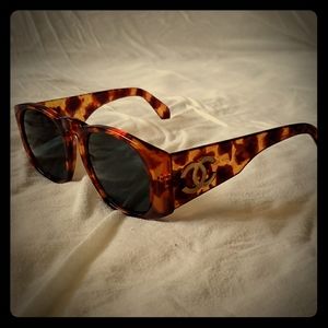 Vintage Circa 90's Chanel quilted sunglasses
